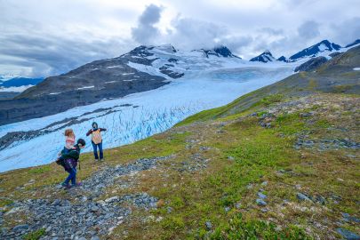 Family hiking above Worthington Glacier.