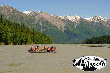 Chilkat Guides and rafters set off down the Tsirku River towards the Takshanuk Mountains, to flow into the Chilkat River and through the bald eagle preserve.