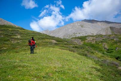 Eric adjusts his pack as we enter the valley.